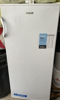 Refrigerator W/ Lock & Key