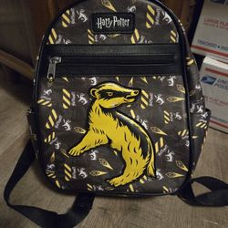 Loungefly Harry Potter Hufflepuff house pride Mini Backpack