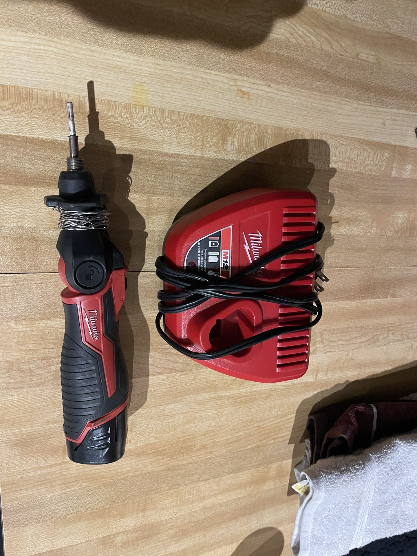 Milwaukee Soldering Iron 12v With Batt And Charger $100 In N Lakeland 