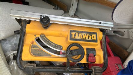 DEWALT Portable Table Saw