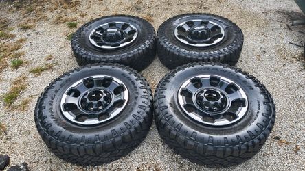 F250/F350 Tremor Platinum 8x170 rims with Goodyear Wrangler 285/75r18 tires
