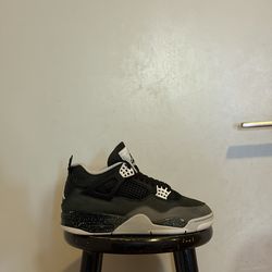 Jordan 4 Fear Size 9