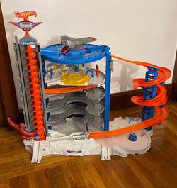 Hot Wheels Super Ultimate Garage Set