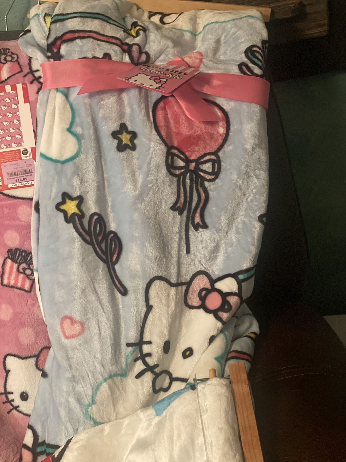 Hello Kitty Balloon Blanket