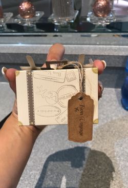 Favor box suitcase