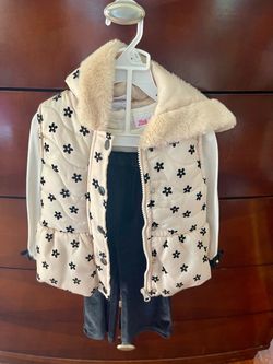 Black floral puffer vest 3 piece toddler girl size 2T