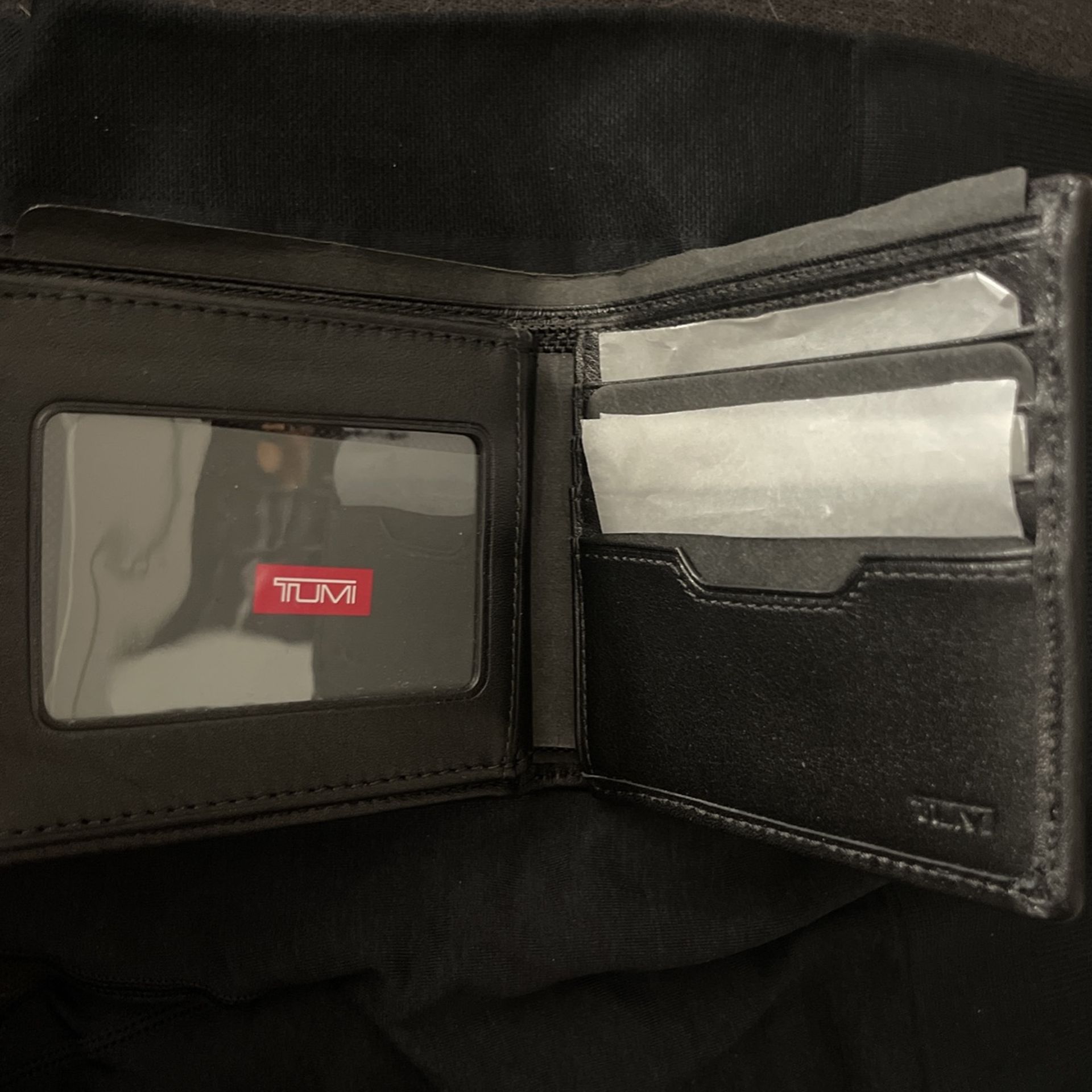 Tumi GBL Center Flip Passcase 