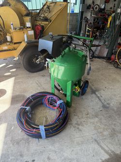 DB500 dustless blaster