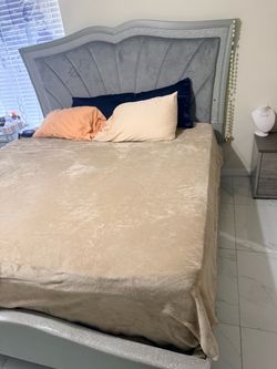 Gray Upholstered Bed Frame with Glam Headboard
