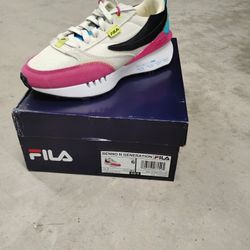 Fila Reno, Pink Black White, Size 6
