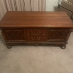 Cedar Chest In Great Cond Classic Built To Last