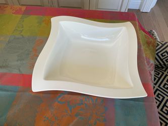 Villeroy and Boch New Wave Porcelain Serving Bowl