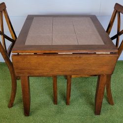Breakfast Nook Table With Fold Down Panels & 2 Chairs