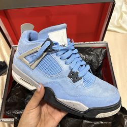 Air Jordan 4 Retros GS ‘University Blue’