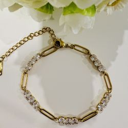 Elegant Zircon Bracelet 
