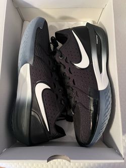 NIKE G.T. CUT 3 (sz 10.5)
