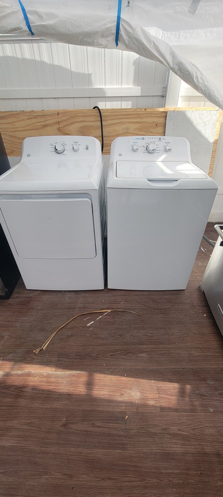 GE WASHER AND DRYER 27"SET BOTH LIKE NEW