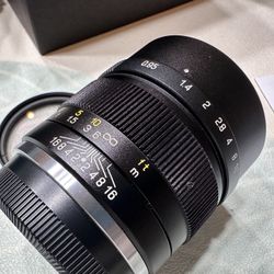Mitakon Zhongyi Speedmaster 35mm f/0.95 Mark II Lens (FUJIFILM X, Black)