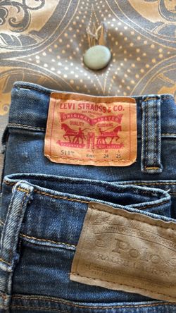 Levi’s, polo Ralph Lauren, True Religion, Tommy Hilfiger