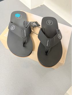 Volcom thong flip flops black men’s sandals size 10