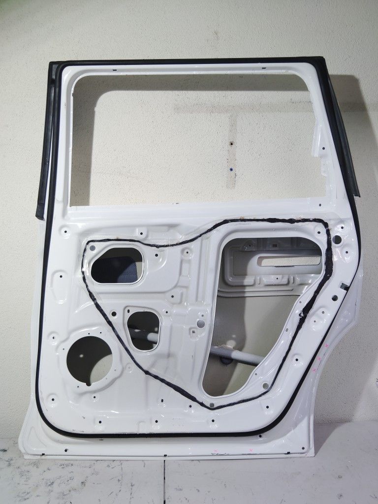 2024 2025 KIA EV9 REAR RIGHT DOOR 