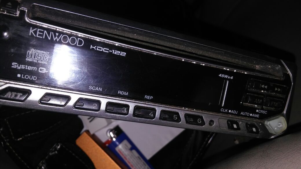 Kenwood HDC - 122 car stereo