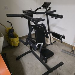 Titan Shoulder Press Machine