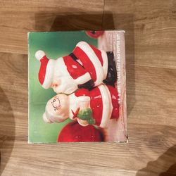 Mr. & Mrs. Claus 🤶 Salt & Pepper Set/ Christmas/new year/Kirklands