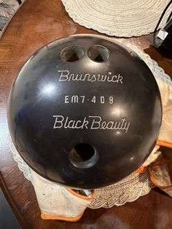 Brunswick Black Beauty Bowling Ball