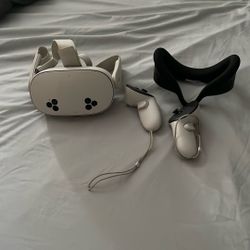 Meta Quest 3s VR Headset - 128 GB