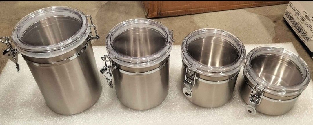 Canister set of 4 / stainless steel/ new open box with packing 👍👍