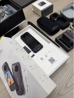 Insta360 X3 Bundle – Excellent Condition + 3 Batteries + Selfie Stick + Extras