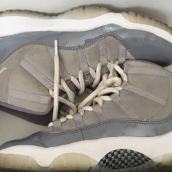 Women’s Jordans Size 9 