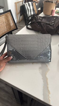 Silver Sequence Clutch