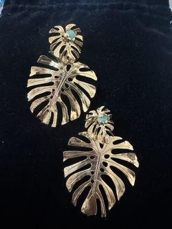 Lightweight Monstera Leave Shaped Earrings