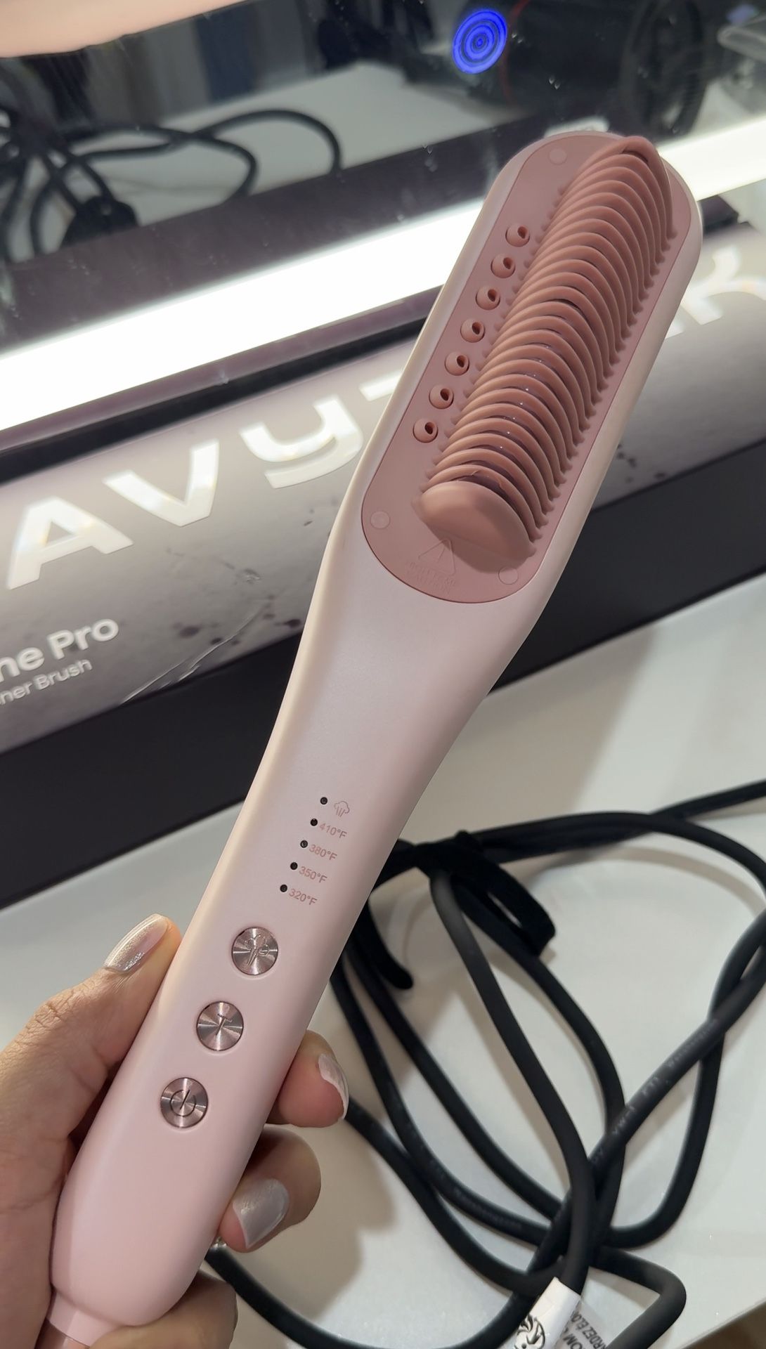 Steamline Pro hair straightening brush, with steam straightening and multiple temperatures