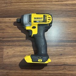 Dewalt 20V MAX 1/4 Impact Driver 