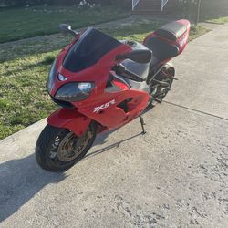 Kawasaki Zx9r (project bike)