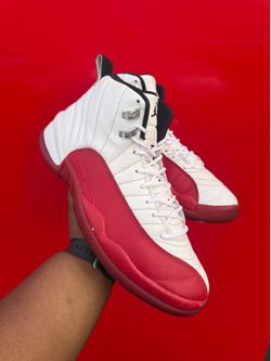 Air Jordan 12 cherry size 11M