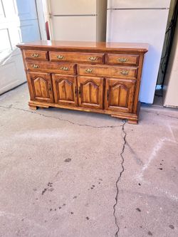 VINTAGE BUFFET/SIDEBOARD