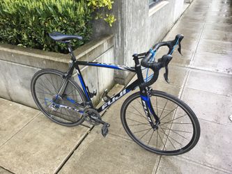 Fuji Roubaix 1 5 Road Bike For Sale In Seattle Wa Offerup Fuji Roubaix 1 5 Road Bike For Sale In Seattle Wa Offerup