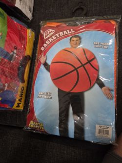 MR. POTATO, SUPER MARIO, BASKETBALL HALLOWEEN