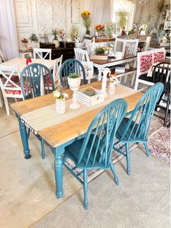 Kitchen table + 4 chairs