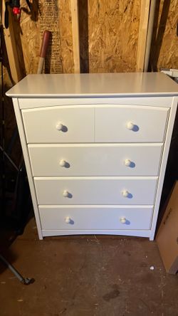Drawer dresser ( see pictures)
