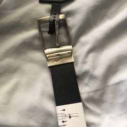 Nike Size Large Reversible Belt