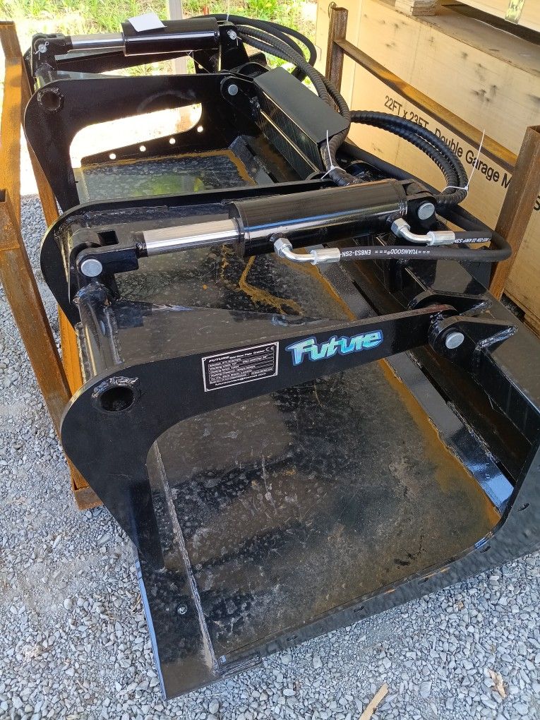 72" Skid Steer Hydraulic Double Grapple Bucket Attachment. New!