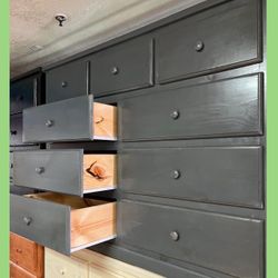 Nine drawers dresser / 9 drawers dresser