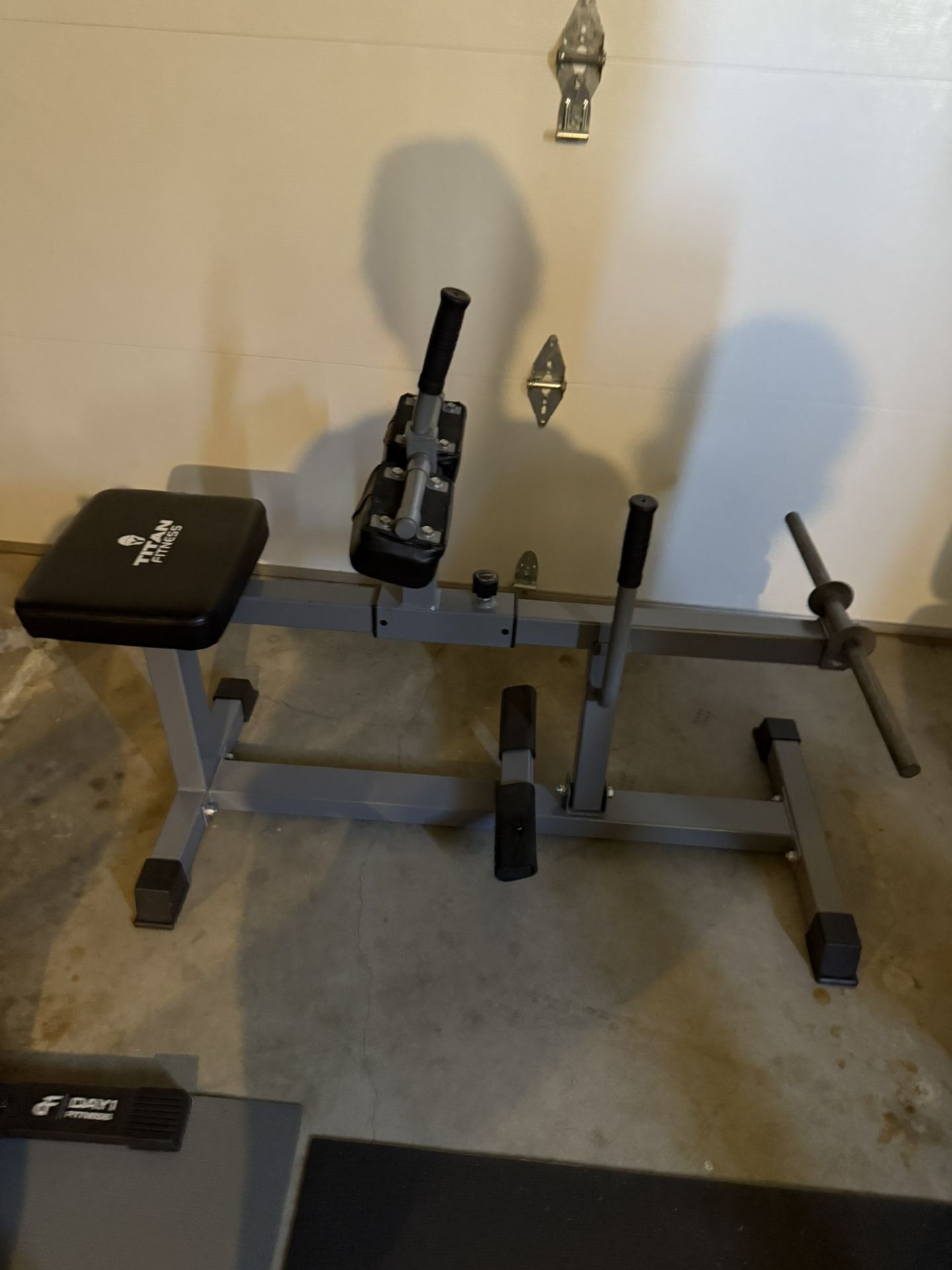 Titan Fitness Seated Calf Raise Machine