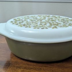 Pyrex Verde With Lid 045