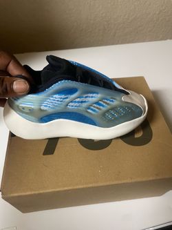 Yeezy’s  kids 9 1/2